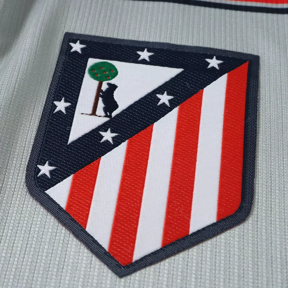Atlético de Madrid 2026/27 Edición Polo - Versión Jugador vista 4
