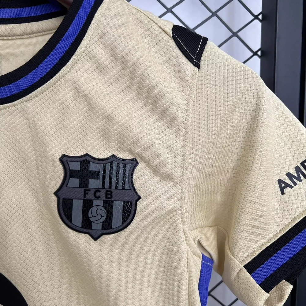 FC Barcelona 2025/26 2ª Equipación - Kit Niño vista 4