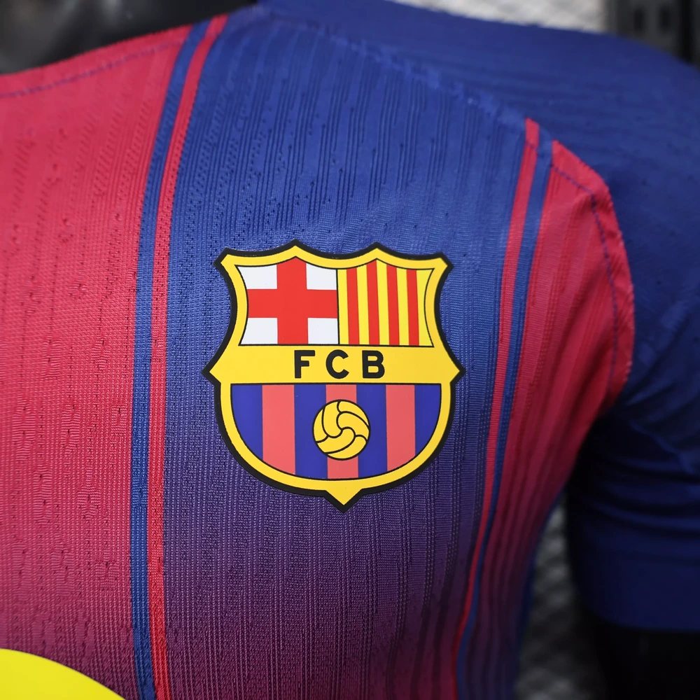 FC Barcelona 2025/26 1ª Equipación - Versión Jugador vista 4