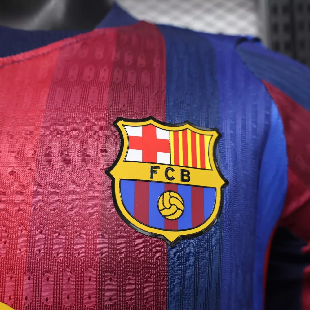 FC Barcelona 2026/27 1ª Equipación - Versión Jugador Manga Larga vista 3