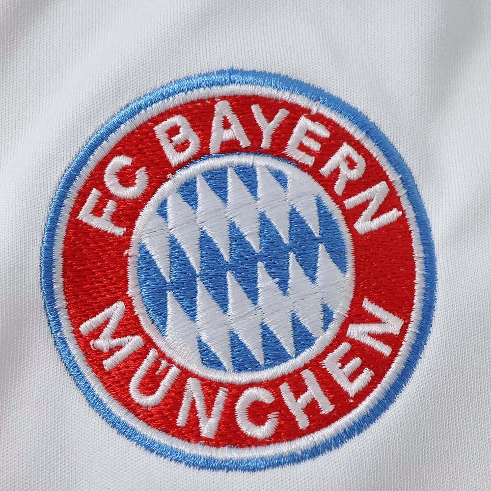 Bayern Munich 2026/27 2ª Equipación - Versión Fan vista 3