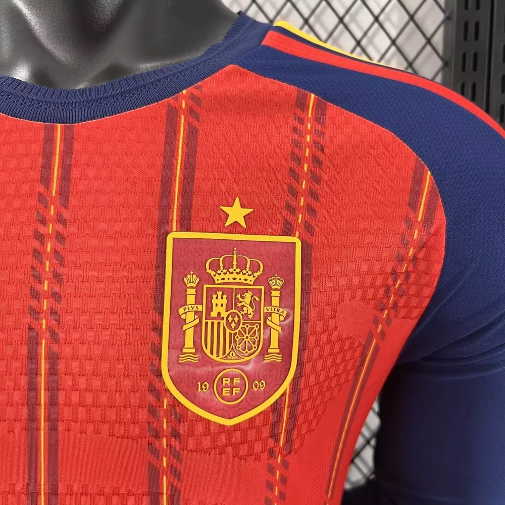 Selección de España 2025/26 1ª Equipación - Versión Jugador Manga Larga vista 3