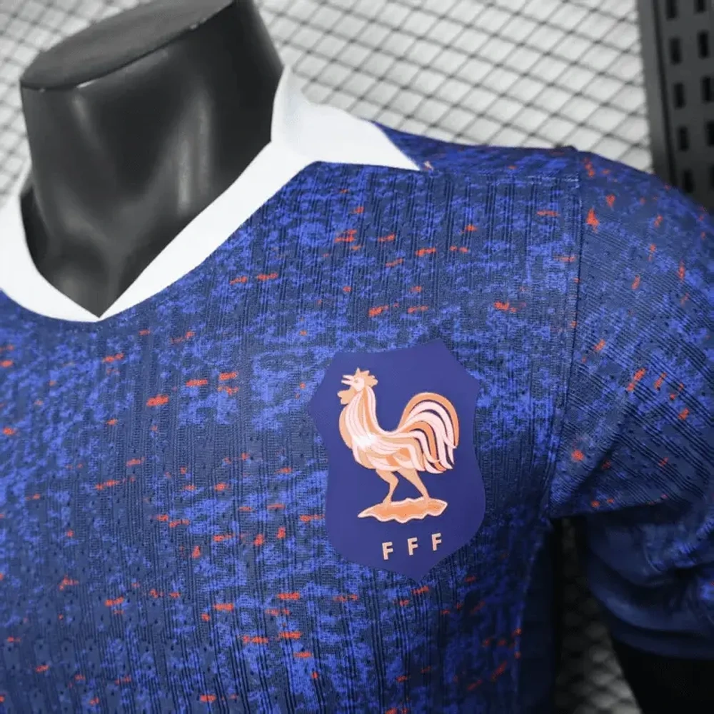 Selección de Francia 2025/26 1ª Equipación - Versión Jugador vista 4