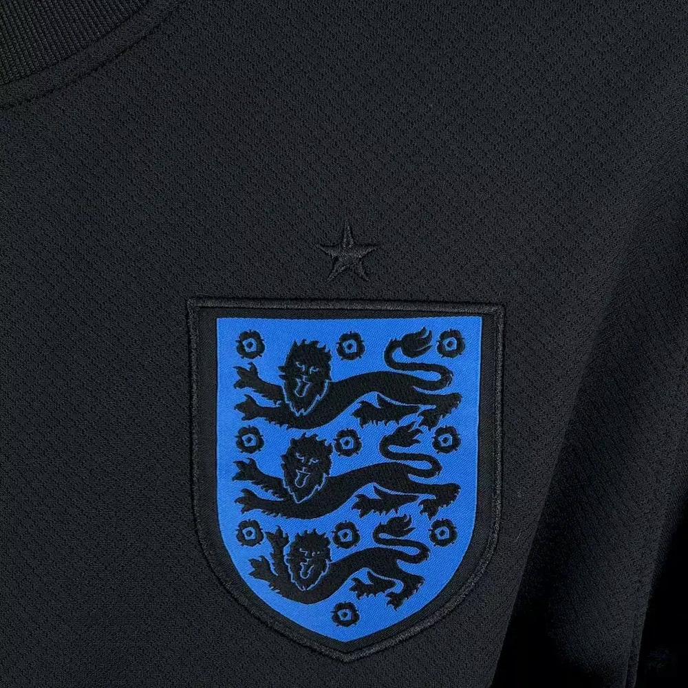 Selección de Inglaterra 2025/26 2ª Equipación - Versión Fan vista 3