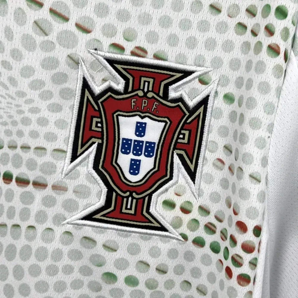 Selección de Portugal 2025/26 2ª Equipación - Versión Fan Manga Larga vista 3