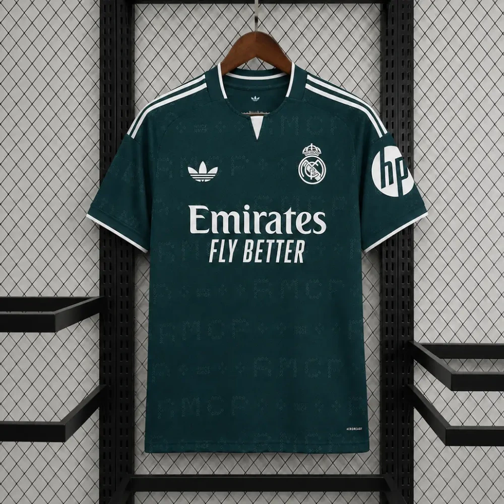 Real Madrid 2026/27 2ª Equipación (Rosa) - Versión Fan