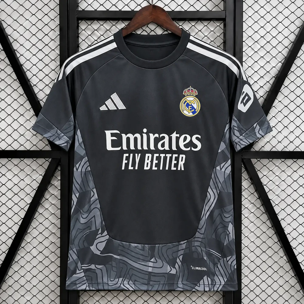 Real Madrid 2026/27 Equipación Portero - Versión Fan